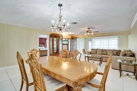 2331 Croton Delray Beach FL 33445