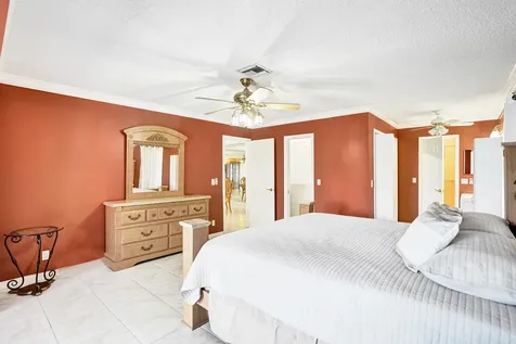 2331 Croton Delray Beach FL 33445