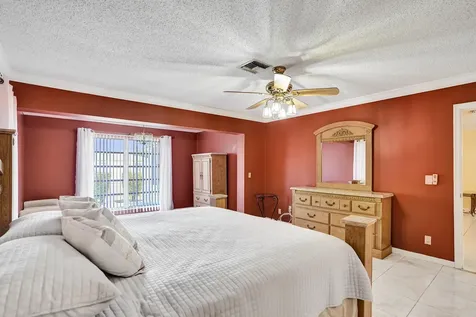 2331 Croton Delray Beach FL 33445