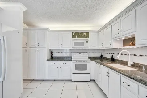 2331 Croton Delray Beach FL 33445