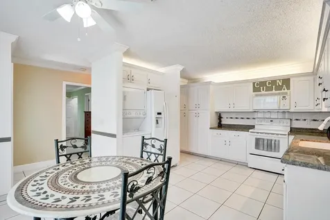 2331 Croton Delray Beach FL 33445