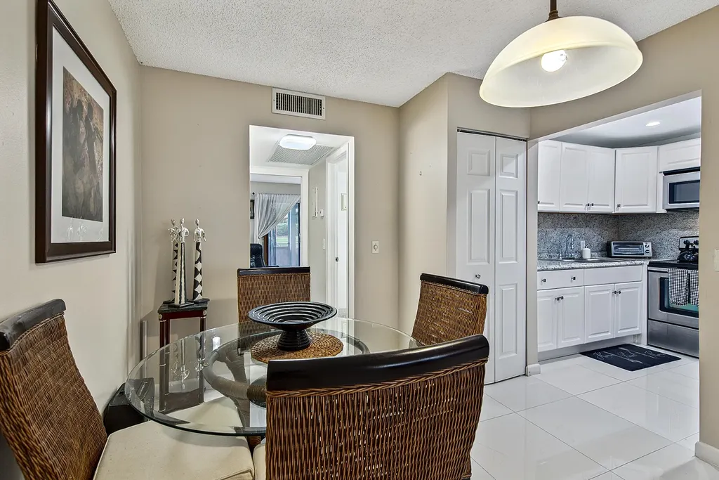 96 Fanshaw C Boca Raton FL 33434