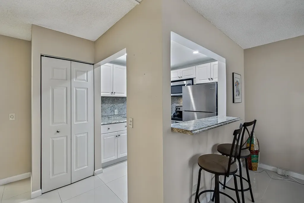 96 Fanshaw C Boca Raton FL 33434