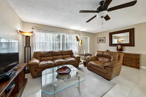 96 Fanshaw Boca Raton FL 33434