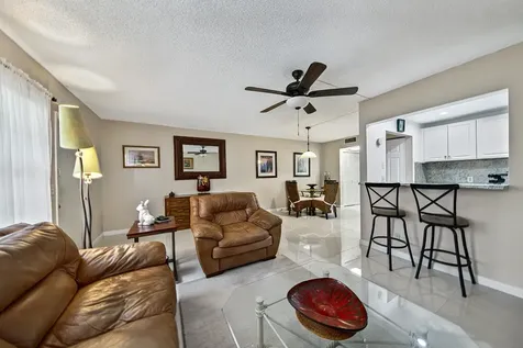 96 Fanshaw Boca Raton FL 33434