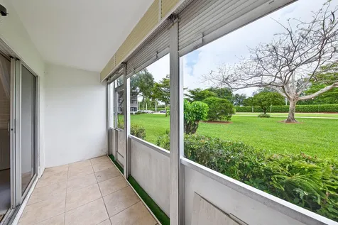 96 Fanshaw Boca Raton FL 33434