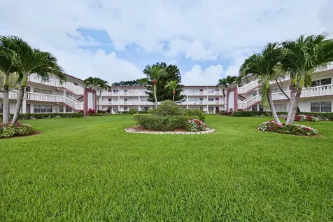 96 Fanshaw Boca Raton FL 33434