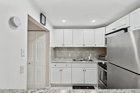 96 Fanshaw Boca Raton FL 33434
