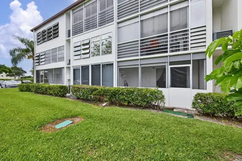 96 Fanshaw Boca Raton FL 33434