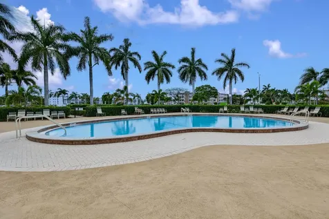 96 Fanshaw Boca Raton FL 33434