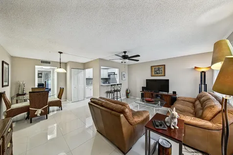 96 Fanshaw Boca Raton FL 33434