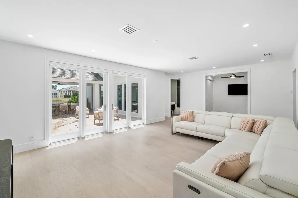 5768 NW 39th Avenue Boca Raton FL 33496