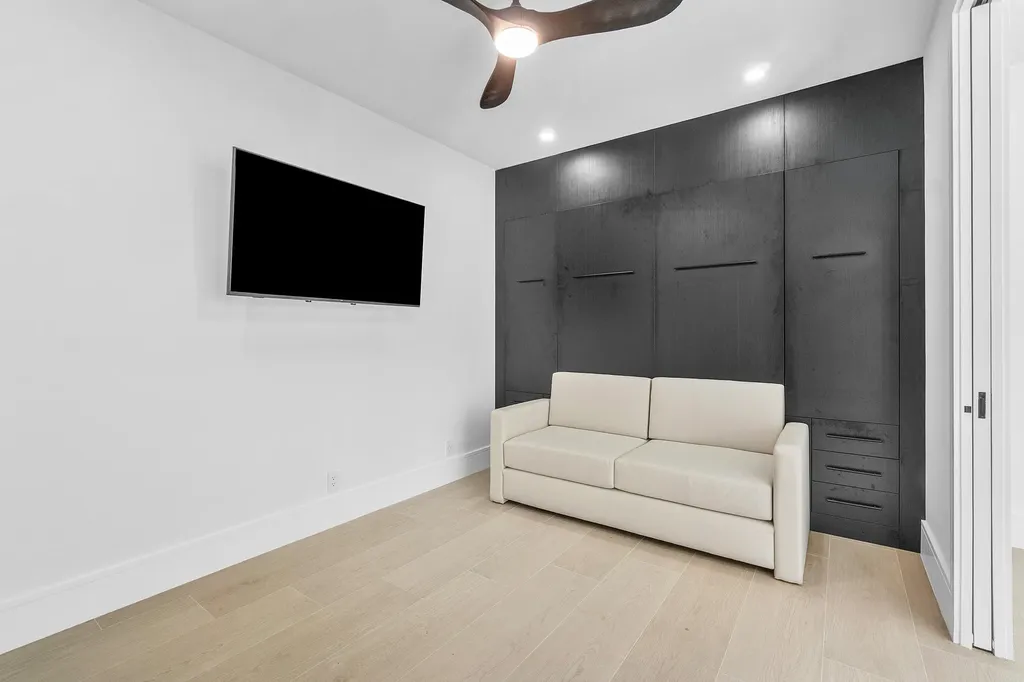 5768 NW 39th Avenue Boca Raton FL 33496