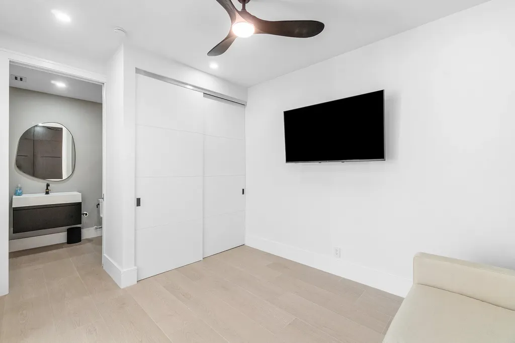 5768 NW 39th Avenue Boca Raton FL 33496