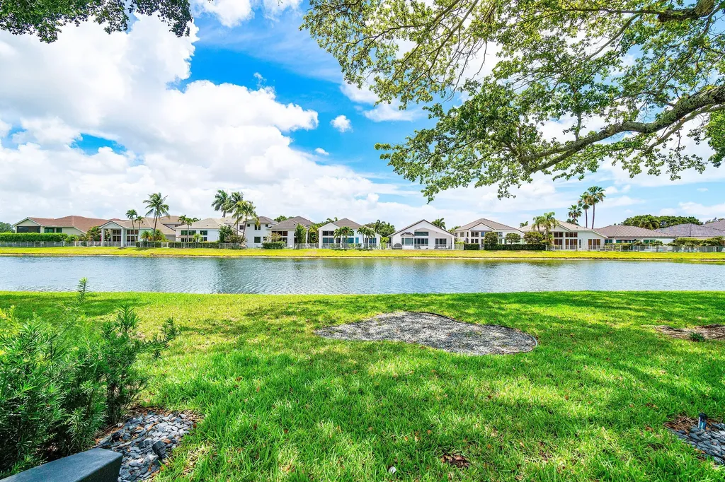 5768 NW 39th Avenue Boca Raton FL 33496
