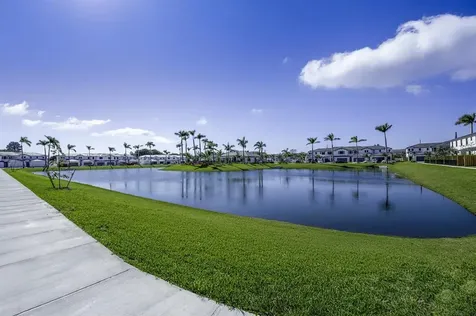 4917 Peacock Way Dania Beach FL 33312