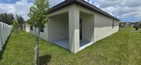 528 Seafoam Circle Fort Pierce FL 34945