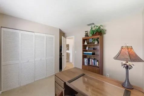 21 Vía De Casas Norte Boynton Beach FL 33426