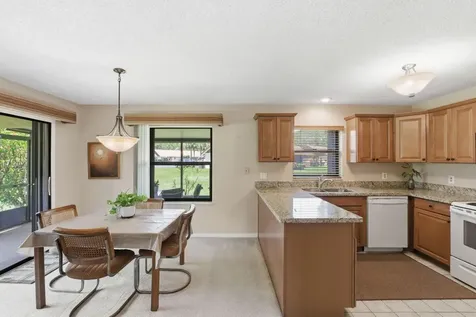 21 Vía De Casas Norte Boynton Beach FL 33426