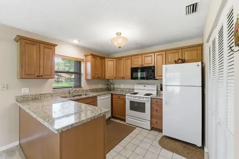 21 Vía De Casas Norte Boynton Beach FL 33426