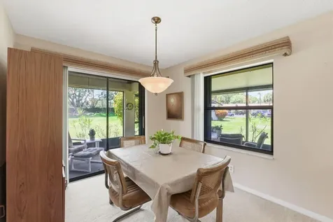 21 Vía De Casas Norte Boynton Beach FL 33426