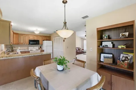 21 Vía De Casas Norte Boynton Beach FL 33426