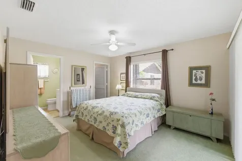 21 Vía De Casas Norte Boynton Beach FL 33426