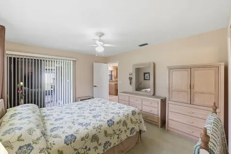 21 Vía De Casas Norte Boynton Beach FL 33426
