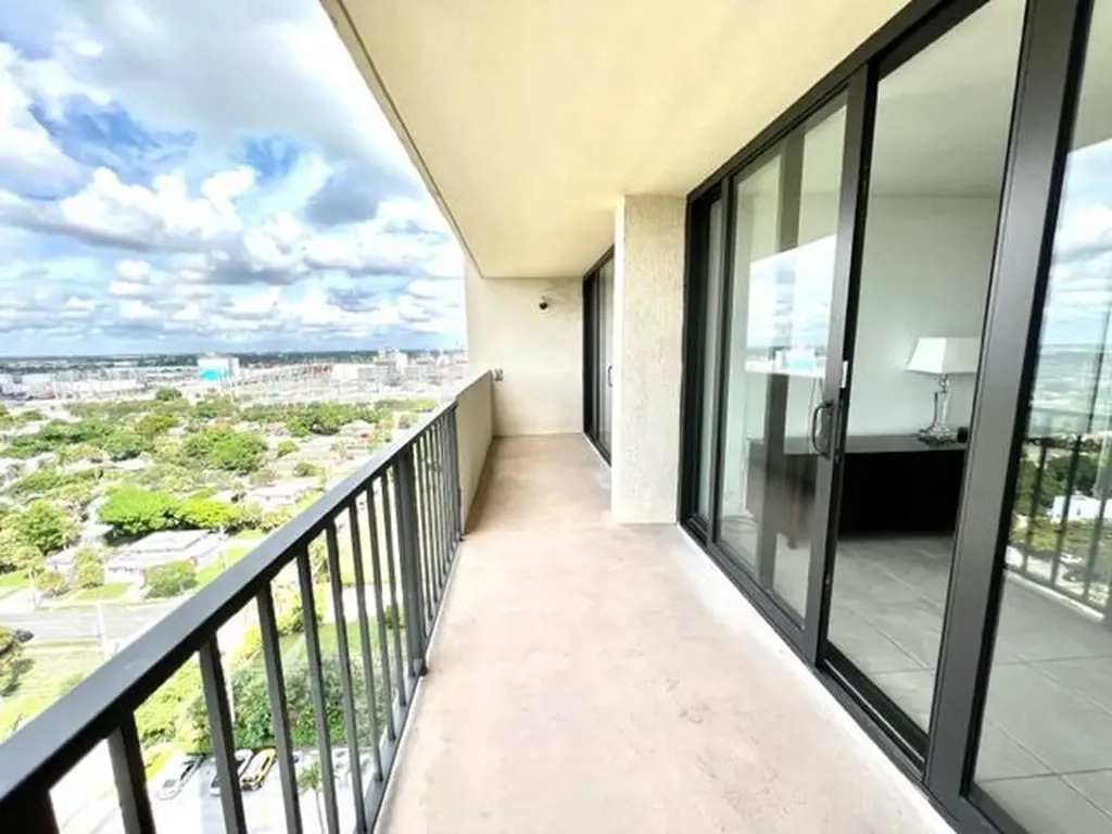 5600 N Flagler Drive West Palm Beach FL 33407