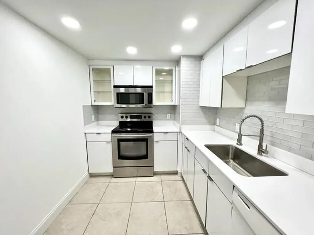 5600 N Flagler Drive West Palm Beach FL 33407
