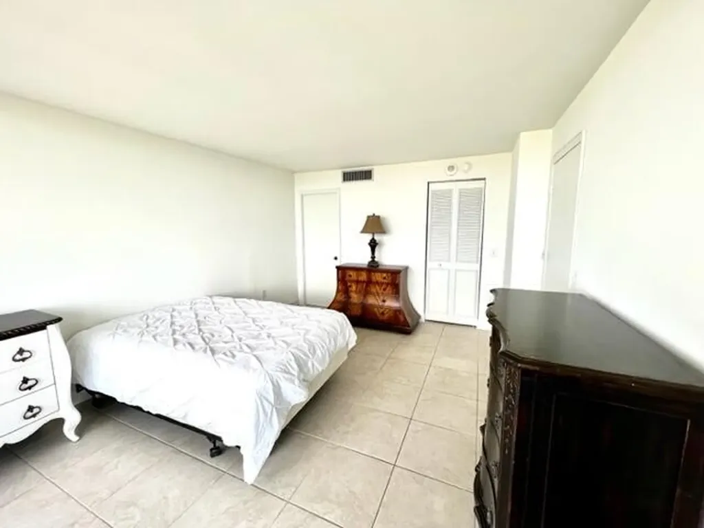 5600 N Flagler Drive West Palm Beach FL 33407