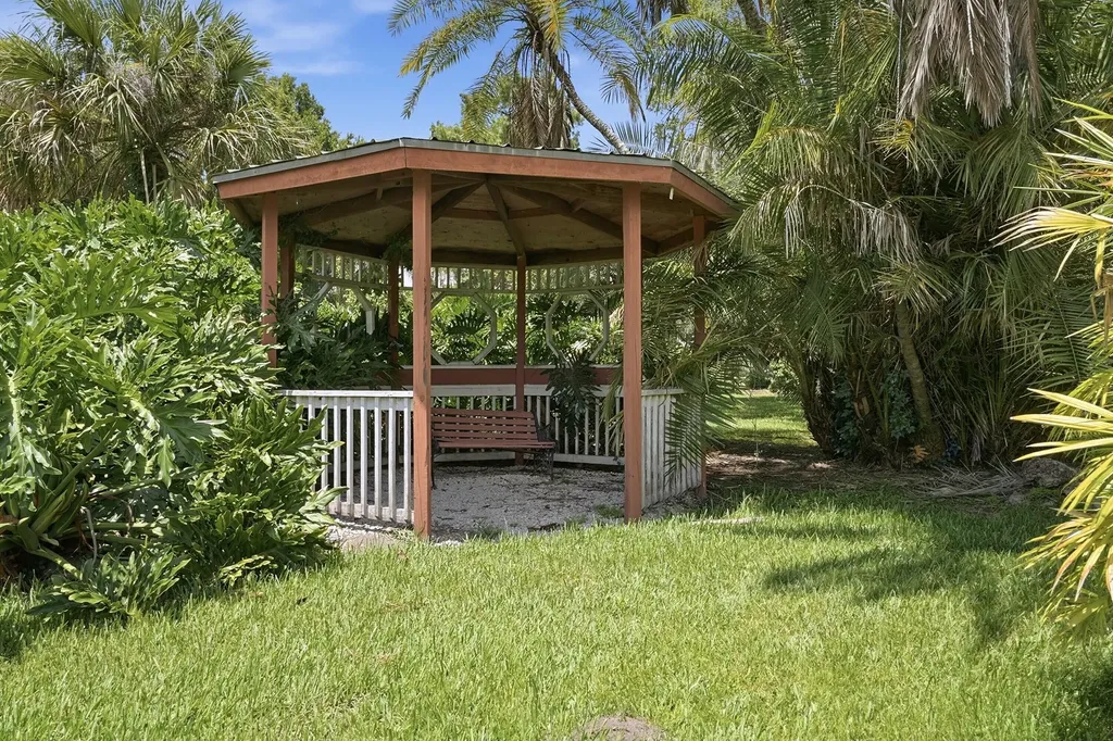 200 Windy Point Road Lake Placid FL 33852