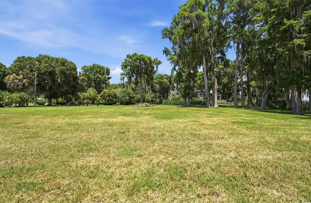200 Windy Point Road Lake Placid FL 33852