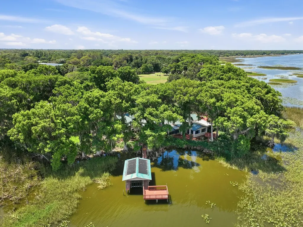 200 Windy Point Road Lake Placid FL 33852