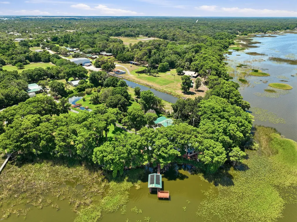 200 Windy Point Road Lake Placid FL 33852