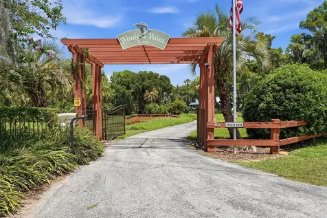 200 Windy Point Road Lake Placid FL 33852