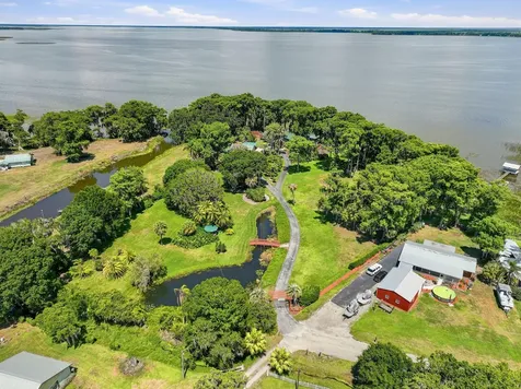 200 Windy Point Road Lake Placid FL 33852