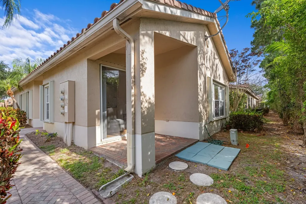 6402 Park Lake Circle Boynton Beach FL 33437