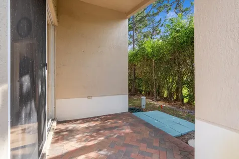 6402 Park Lake Circle Boynton Beach FL 33437