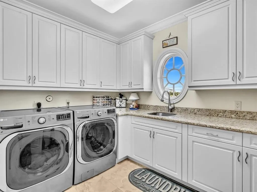 4431 NE 24th Avenue Lighthouse Point FL 33064