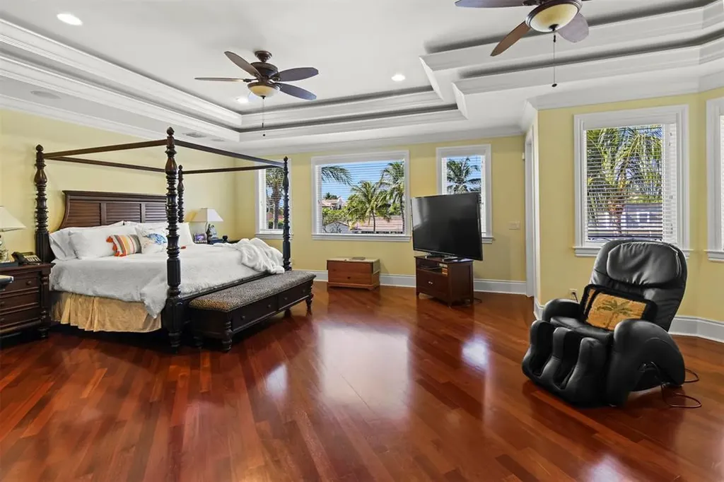 4431 NE 24th Avenue Lighthouse Point FL 33064