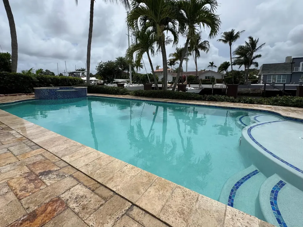4431 NE 24th Avenue Lighthouse Point FL 33064