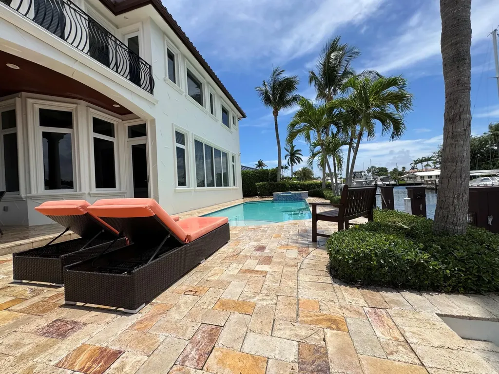 4431 NE 24th Avenue Lighthouse Point FL 33064
