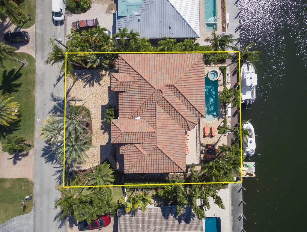 4431 NE 24th Avenue Lighthouse Point FL 33064