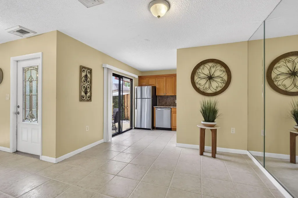 3345 Meridian Way N Palm Beach Gardens FL 33410