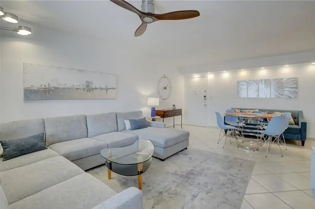 3020 NE 16th Avenue Oakland Park FL 33334
