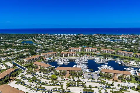 2501 Marina Isle Way Jupiter FL 33477