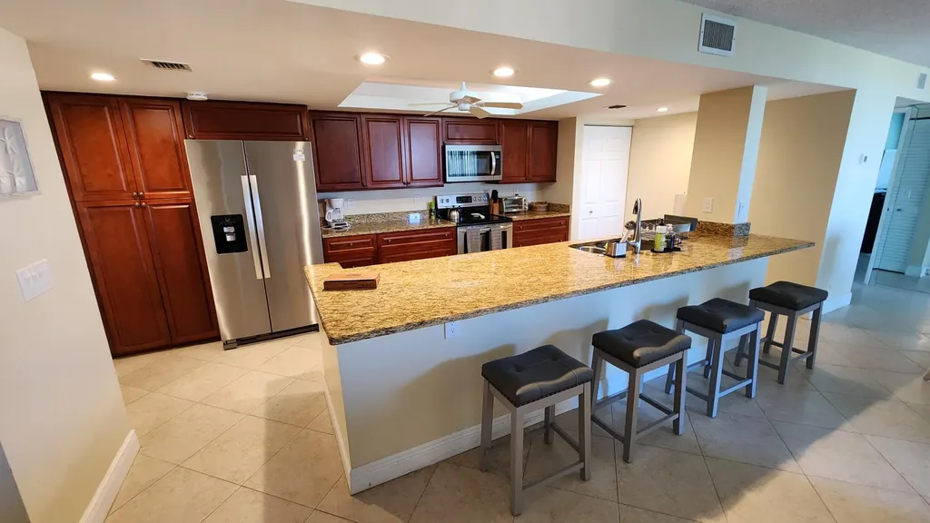 450 Egret Circle Delray Beach FL 33444