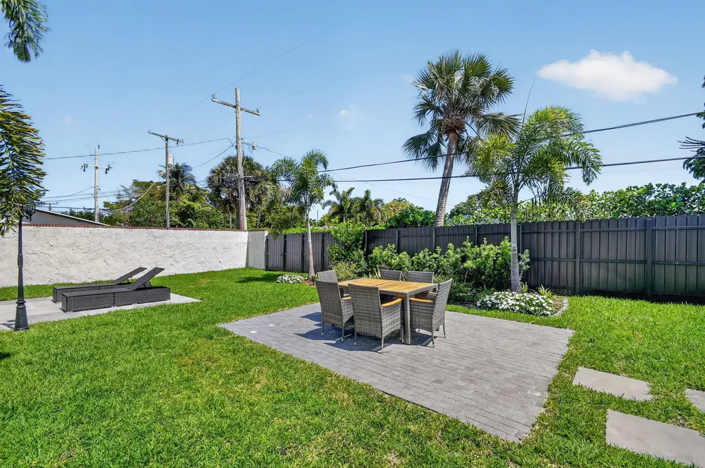 308 Greymon Drive West Palm Beach FL 33405