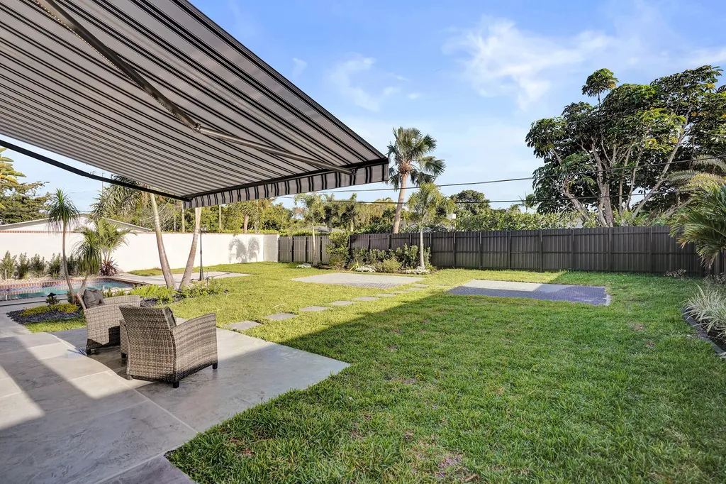 308 Greymon Drive West Palm Beach FL 33405